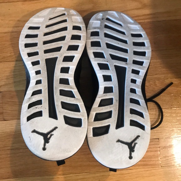 Sneakers - Picture 4 of 5